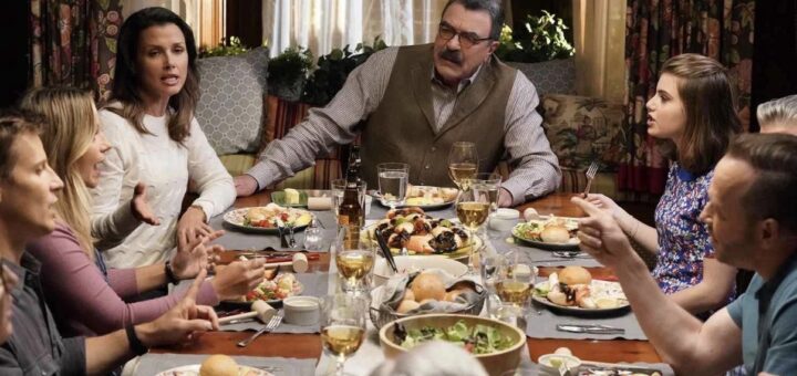 AFTER 15 YEARS, TOM SELLECK RETURNED TO THE SAME TABLE WHERE IT ALL BEGAN